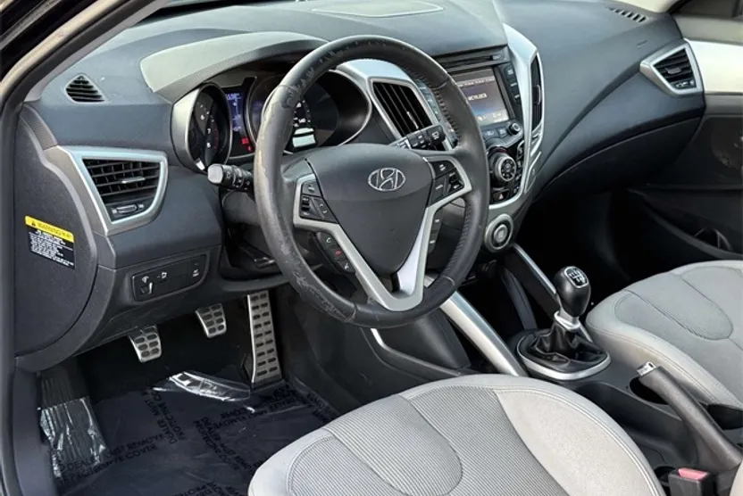 2012 Hyundai Veloster Base photo 1