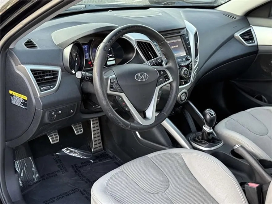 2012 Hyundai Veloster Base photo 1
