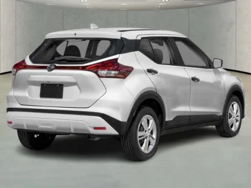 2025 Nissan Kicks Play S photo 1