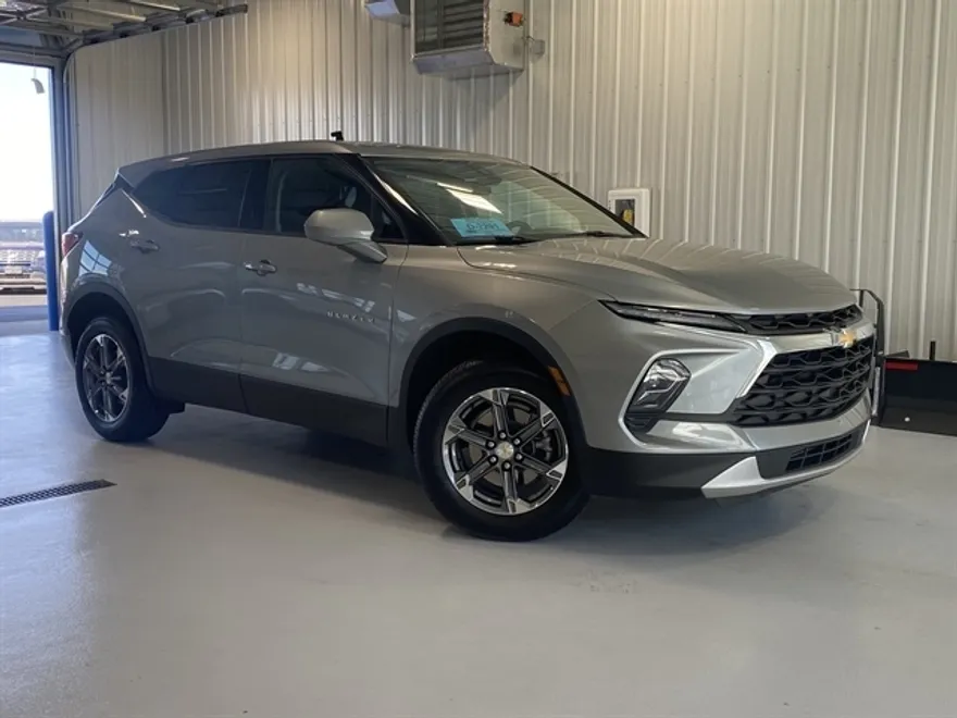 2025 Chevrolet Blazer 2LT photo 1