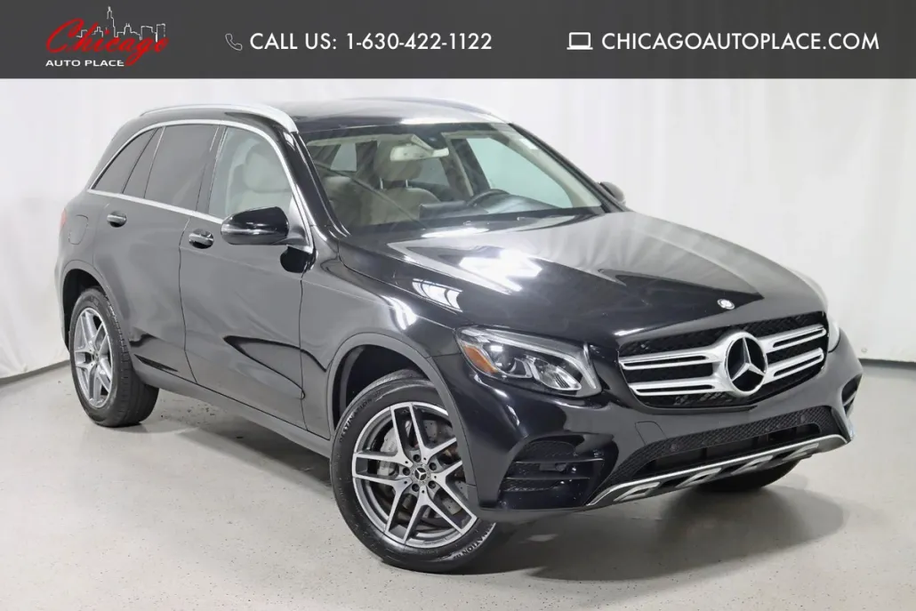 2017 Mercedes Benz GLC 300 4MATIC photo 1