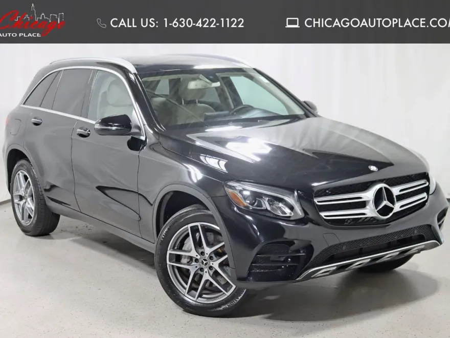 2017 Mercedes Benz GLC 300 4MATIC photo 1
