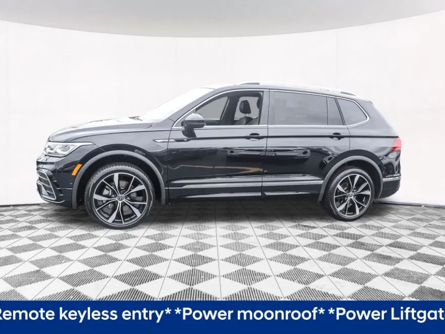 2022 Volkswagen Tiguan SEL Premium R-Line photo 1