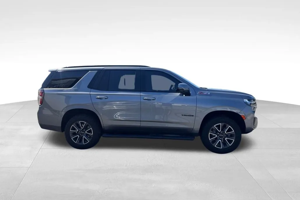 2021 Chevrolet Tahoe Z71 photo 1