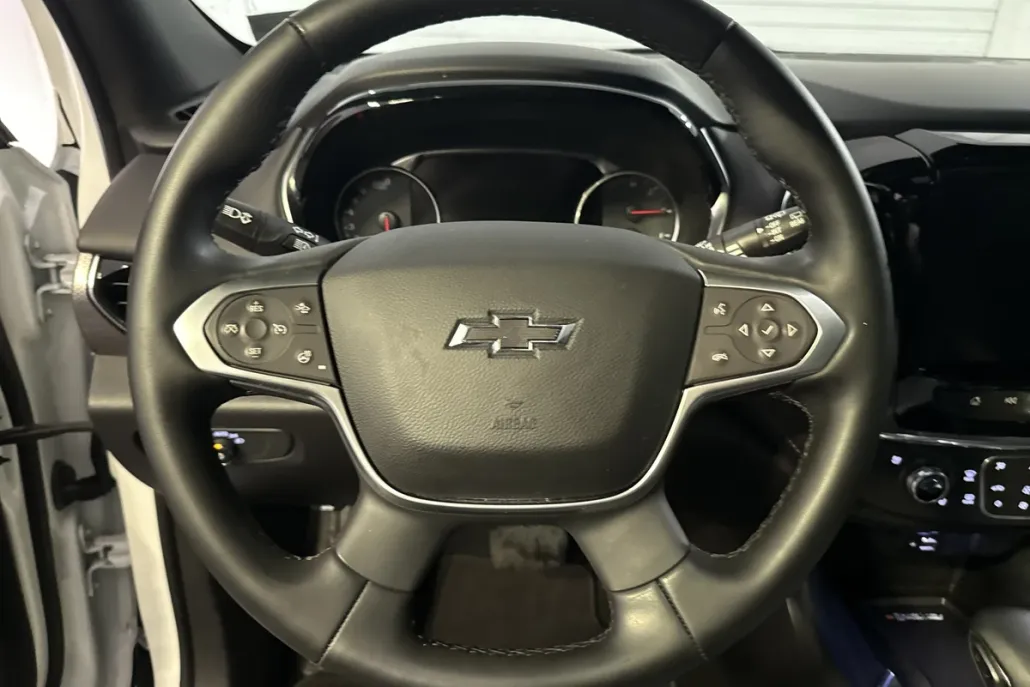 2023 Chevrolet Traverse Premier photo 1
