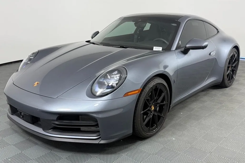 2025 Porsche 911 Coupe photo 1
