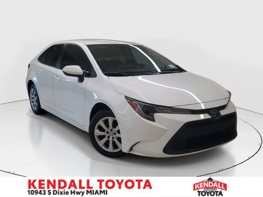 2020 Toyota Corolla LE photo 1