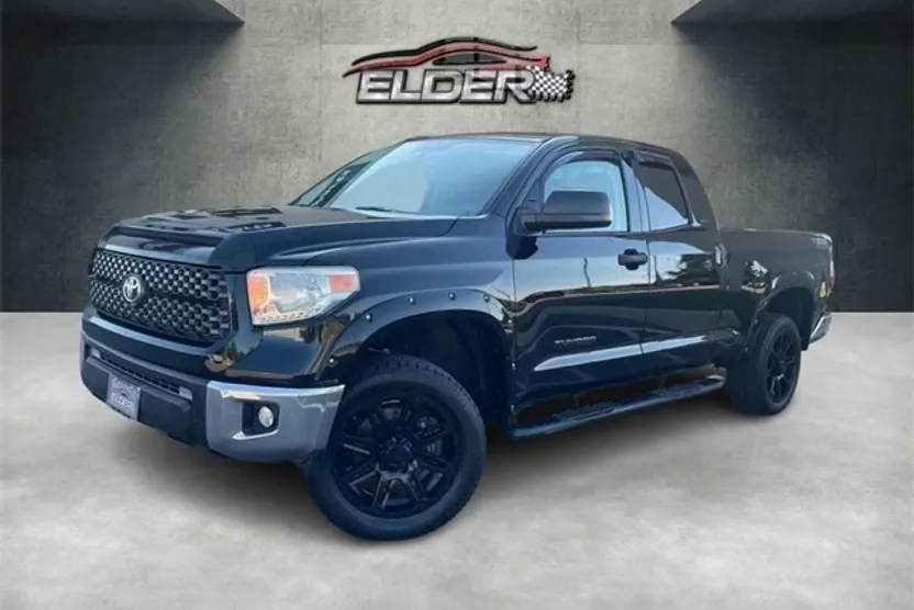 2017 Toyota Tundra SR5 photo 1