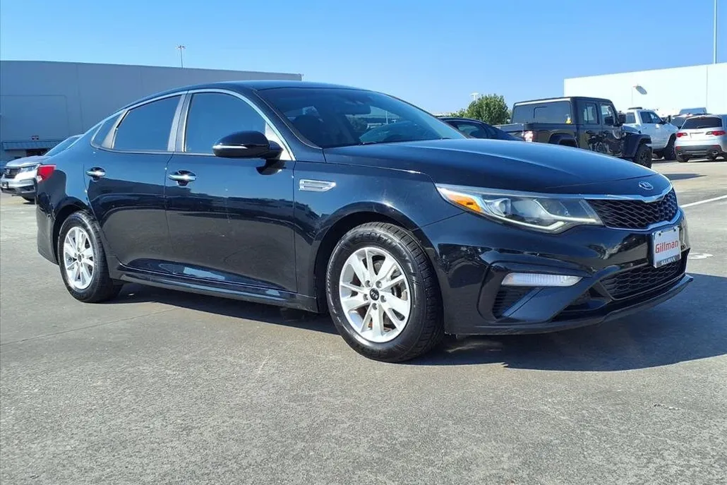 2019 Kia Optima LX S photo 1