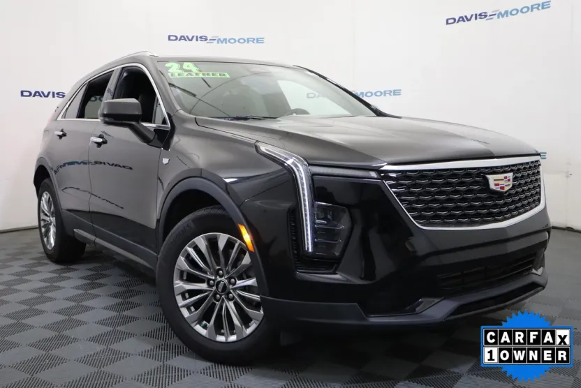 2024 Cadillac XT4 Premium Luxury photo 1