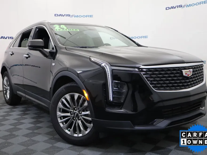 2024 Cadillac XT4 Premium Luxury photo 1