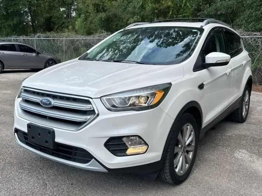2017 Ford Escape Titanium photo 1