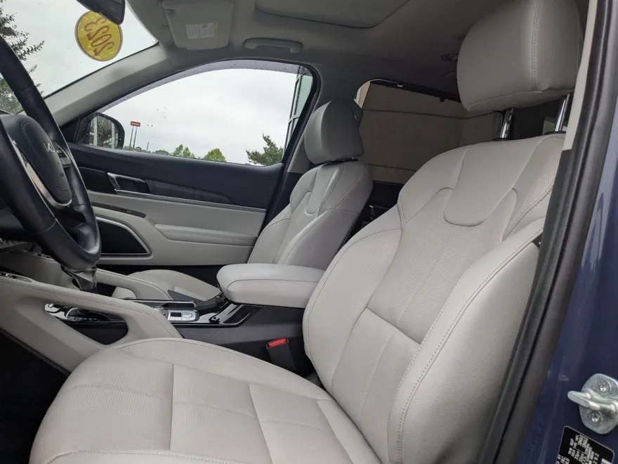 2023 Kia Telluride EX photo 1