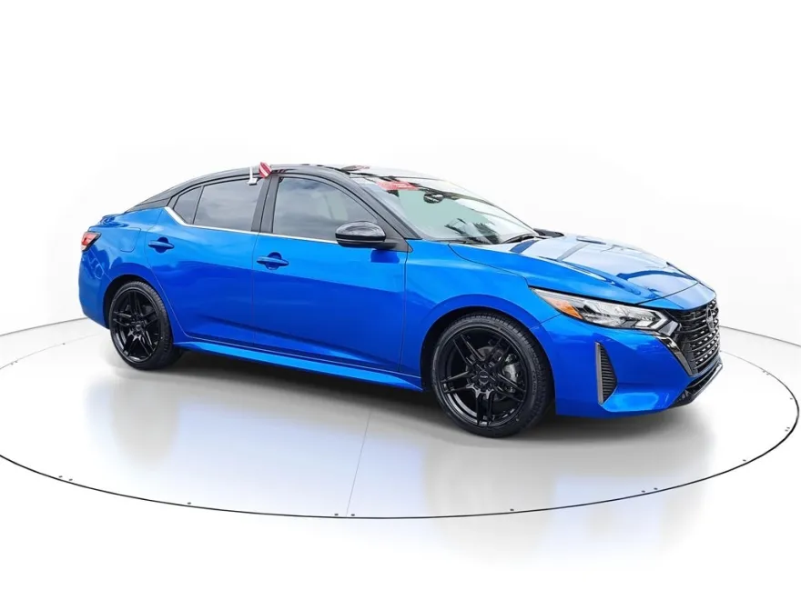 2024 Nissan Sentra SR photo 1