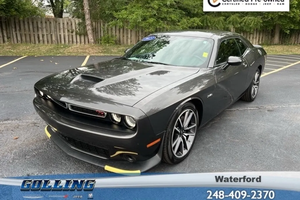 2023 Dodge Challenger R/T photo 1