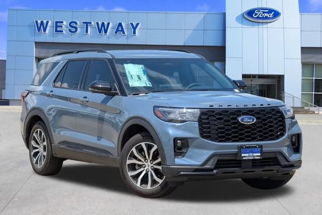 2025 Ford Explorer ST-Line photo 1