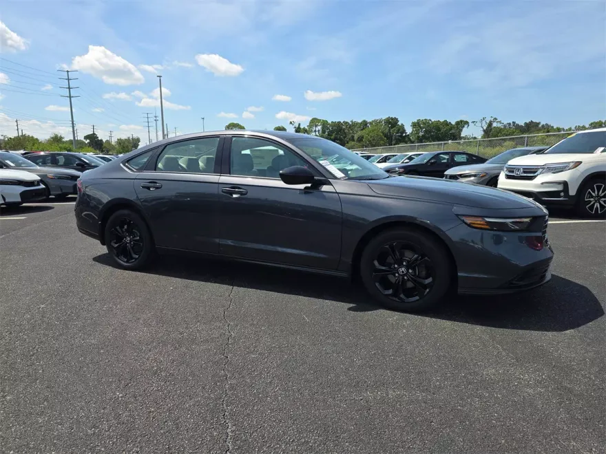 2025 Honda Accord 1.5T SE photo 1