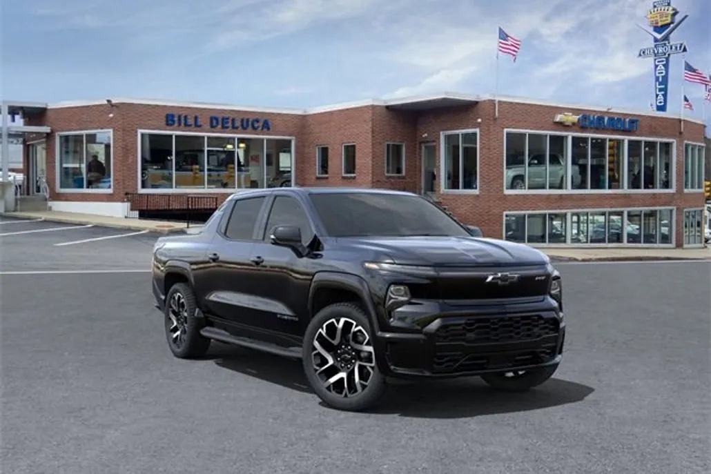 2025 Chevrolet Silverado EV RST photo 1