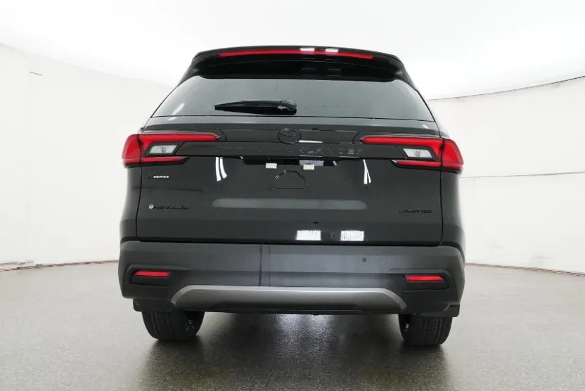 2026 Toyota Highlander Hybrid Limited photo 1