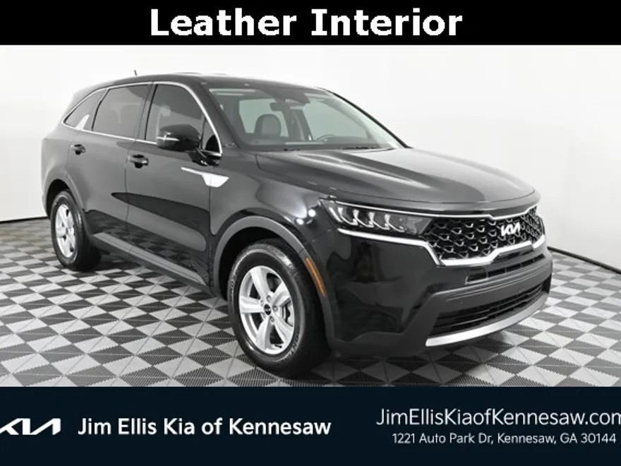 2023 Kia Sorento LX photo 1