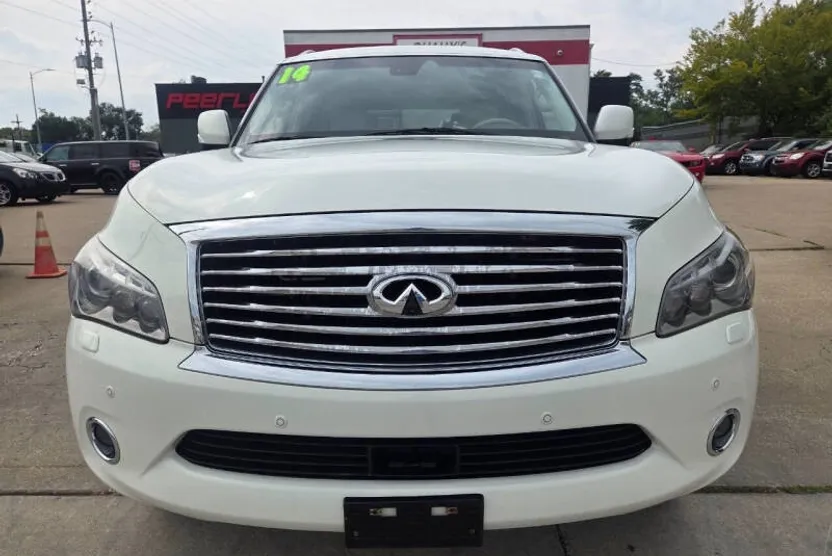 2014 Infiniti QX80 photo 1