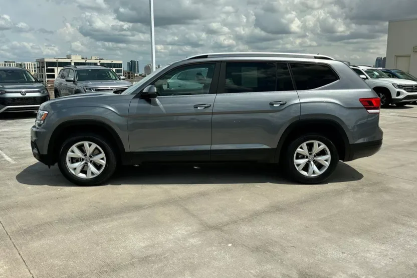 2018 Volkswagen Atlas SE Technology photo 1