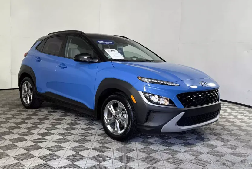 2022 Hyundai Kona SEL photo 1