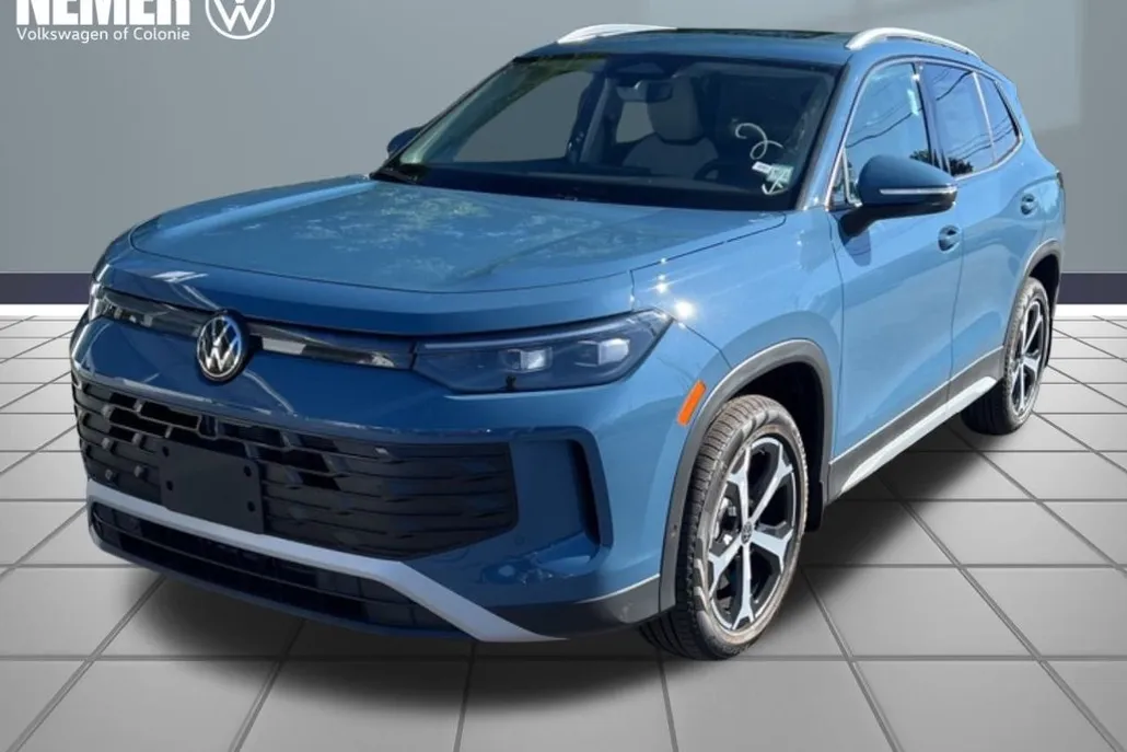 2025 Volkswagen Tiguan SE photo 1