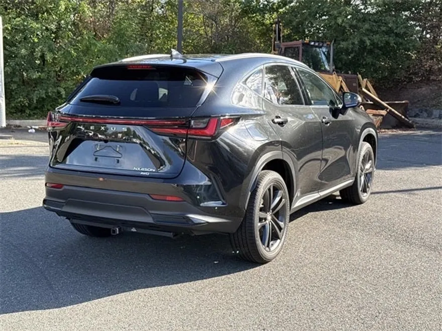 2023 Lexus NX 450h+ Luxury photo 1
