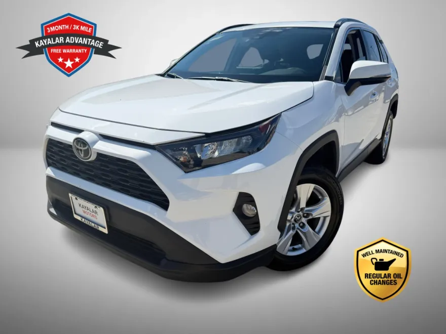 2020 Toyota RAV4 XLE photo 1