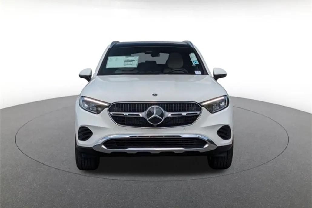 2026 Mercedes Benz GLC 300 4MATIC photo 1