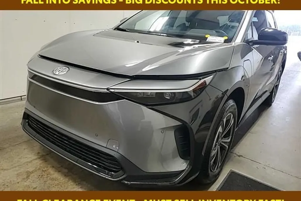 2024 Toyota bZ4X XLE photo 1