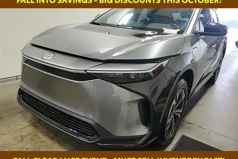 2024 Toyota bZ4X XLE photo 1