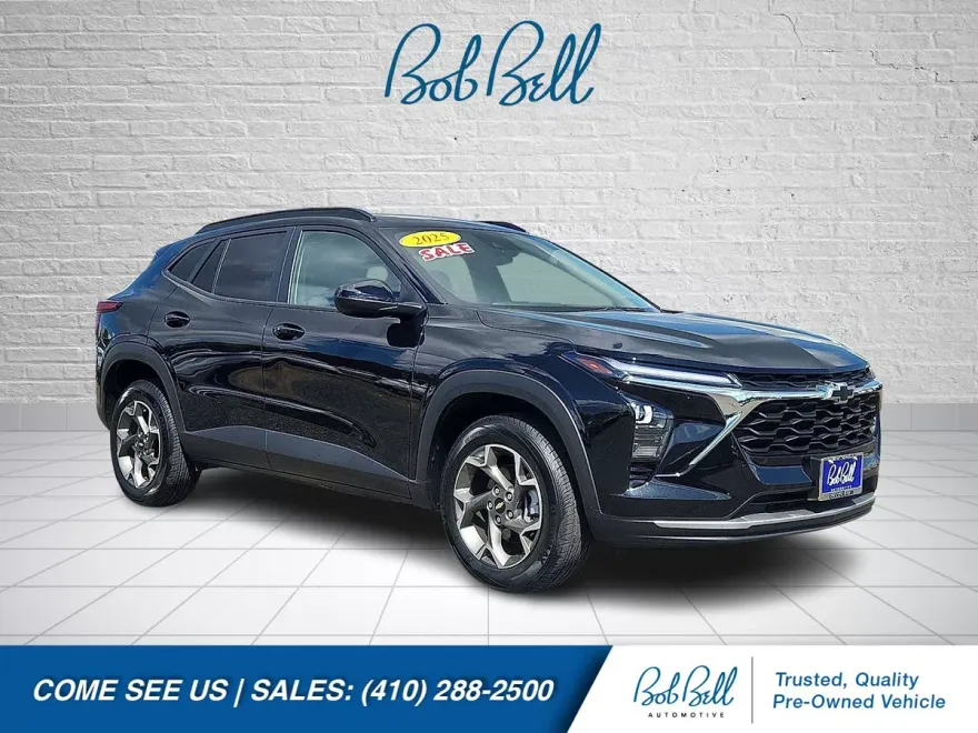 2025 Chevrolet Trax LT photo 1