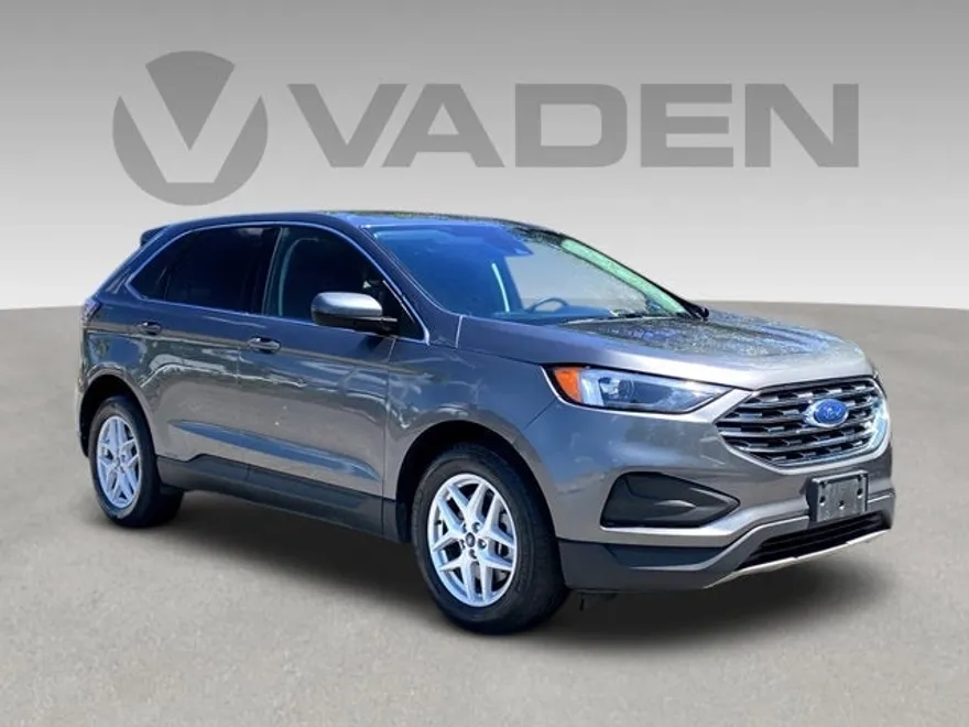 2022 Ford Edge SEL photo 1