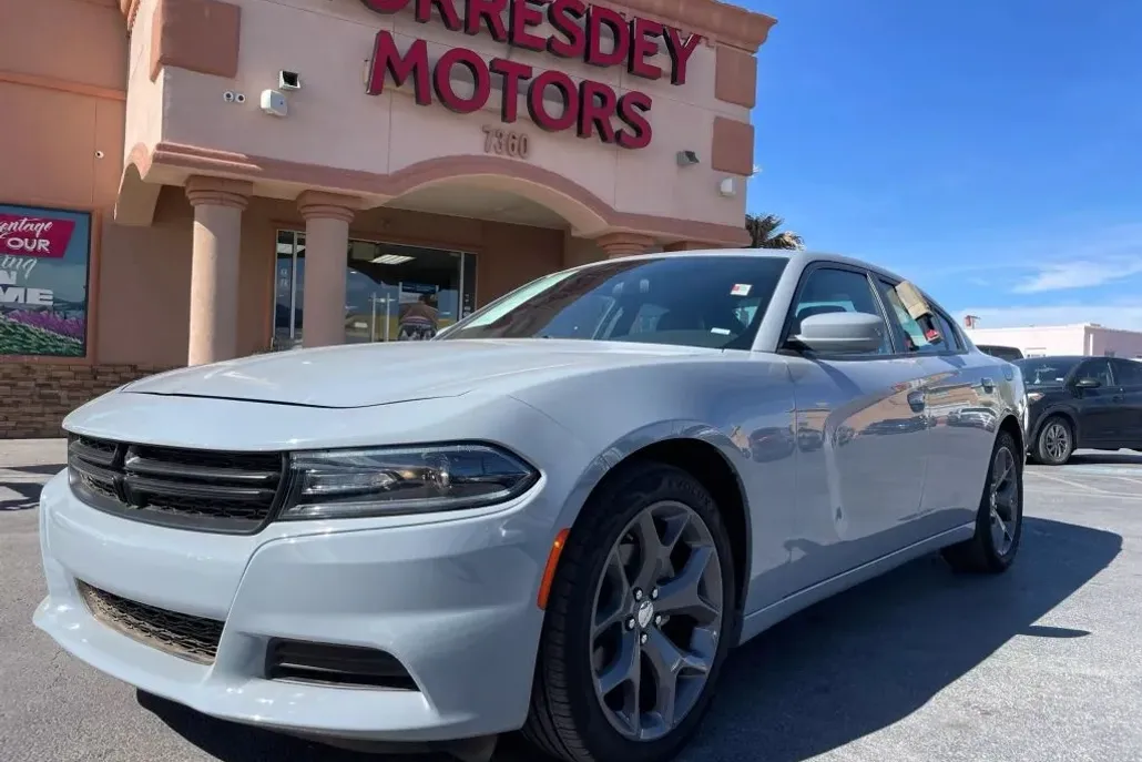 2021 Dodge Charger SXT photo 1