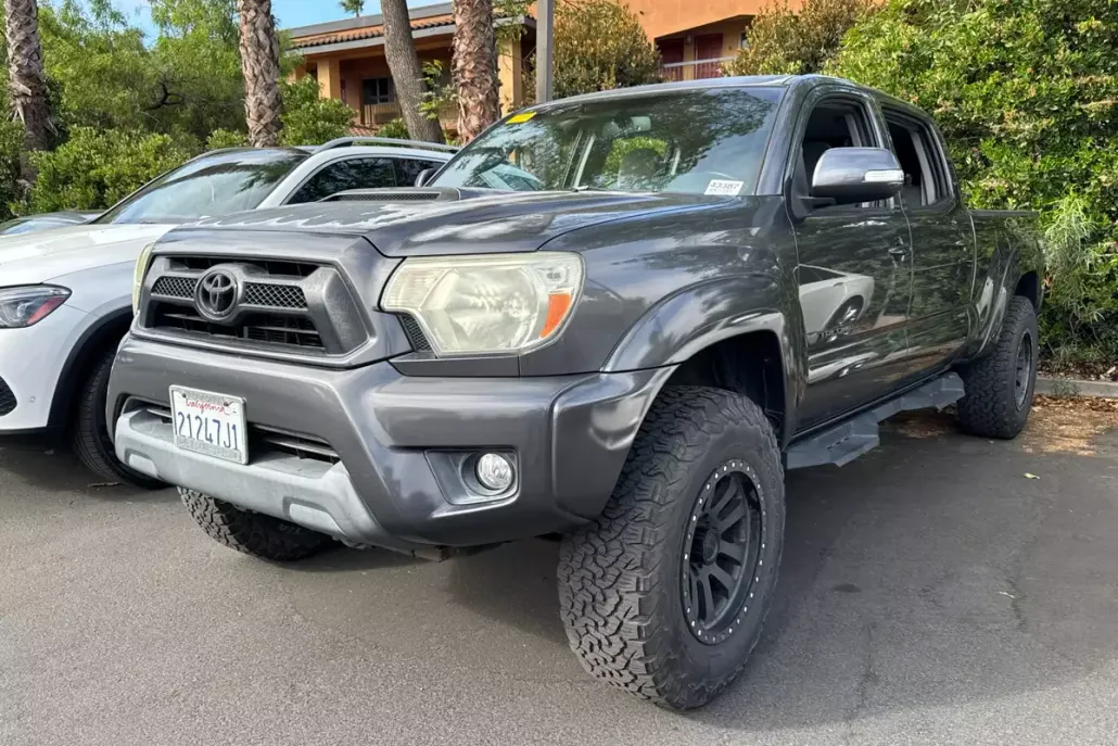 2013 Toyota Tacoma Base Double Cab photo 1