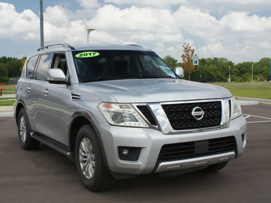 2017 Nissan Armada SV photo 1
