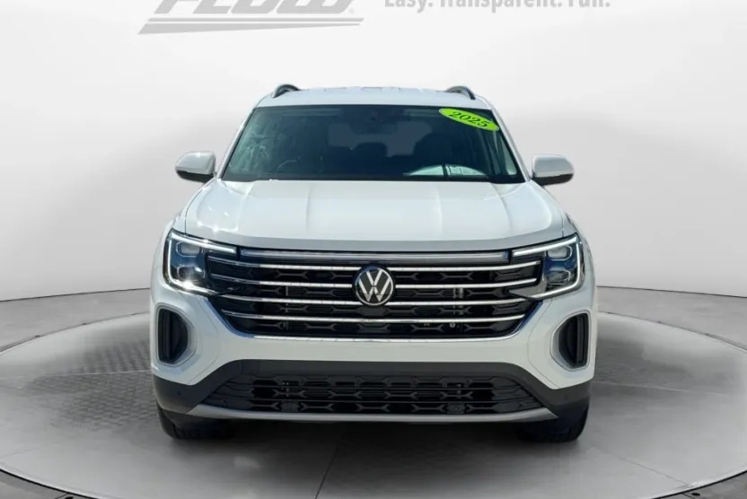 2025 Volkswagen Atlas SE Technology photo 1