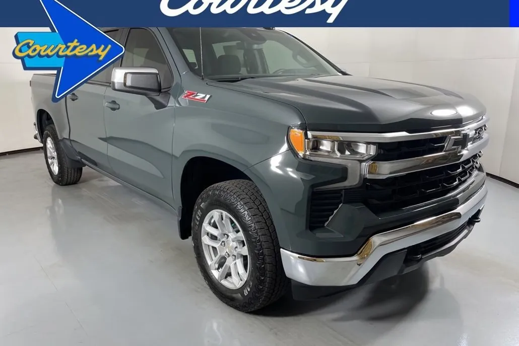 2026 Chevrolet Silverado 1500 LT photo 1