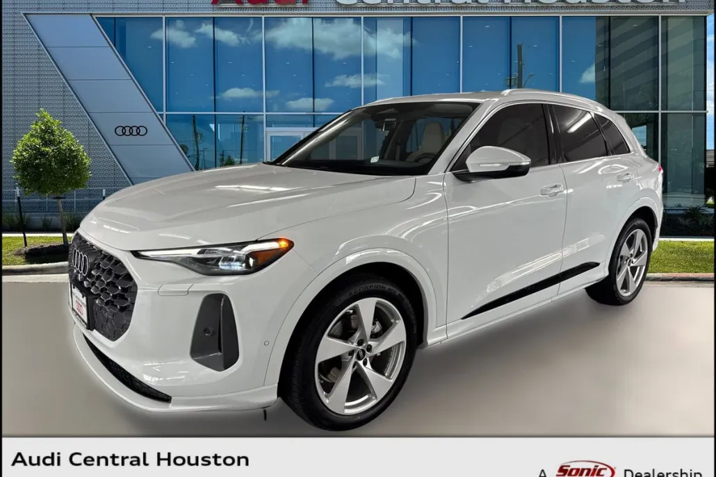 2025 Audi Q5 2.0T Prestige photo 1
