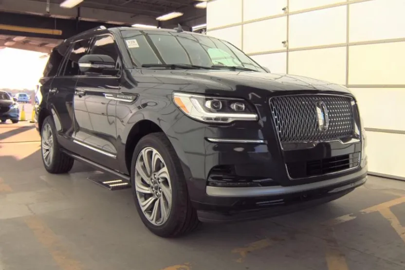 2023 Lincoln Navigator Reserve photo 1