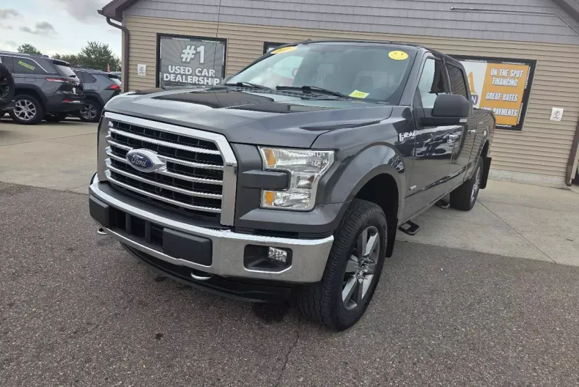 2015 Ford F-150 XLT photo 1