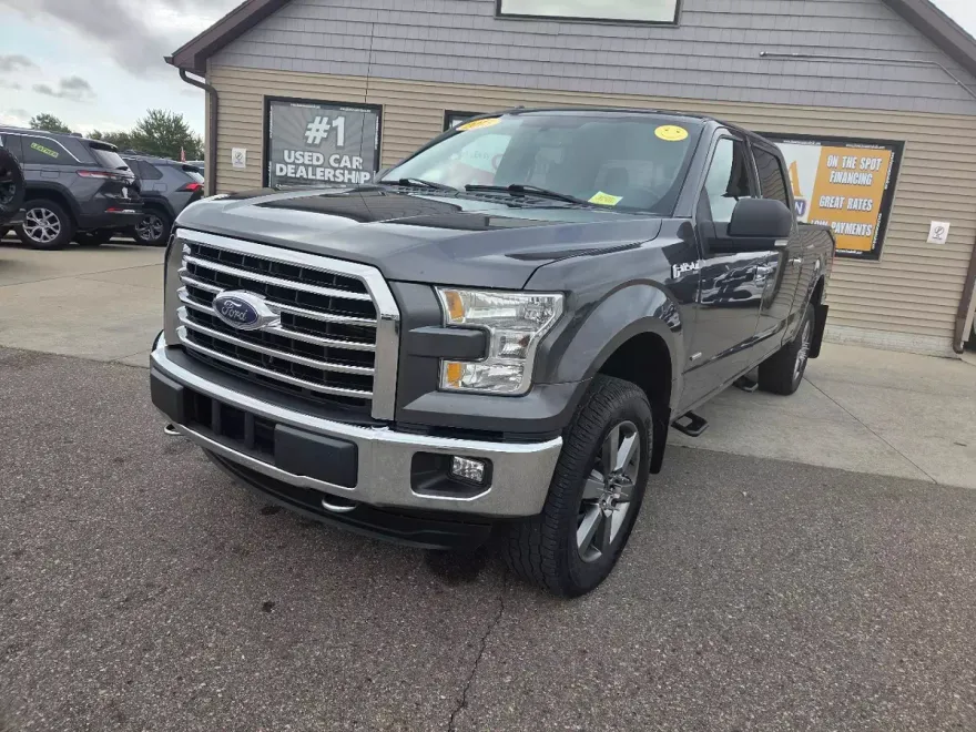 2015 Ford F-150 XLT photo 1