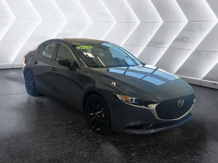 2023 Mazda Mazda3 2.5 s Carbon photo 1