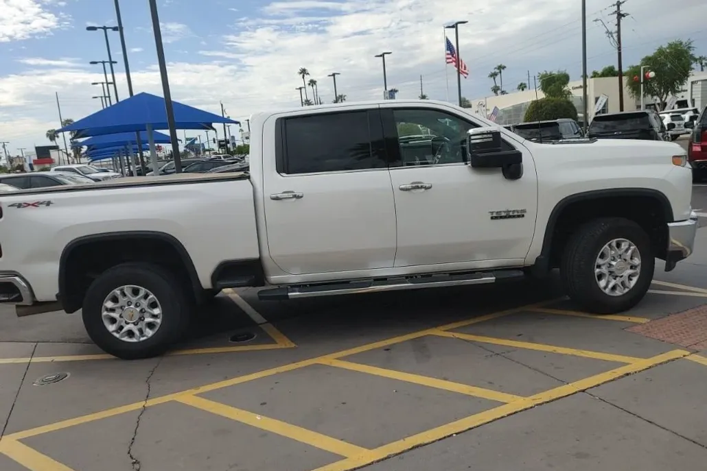 2023 Chevrolet Silverado 2500HD LTZ photo 1