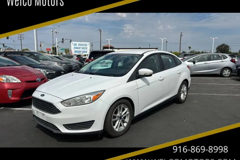 2016 Ford Focus Sedan photo 1