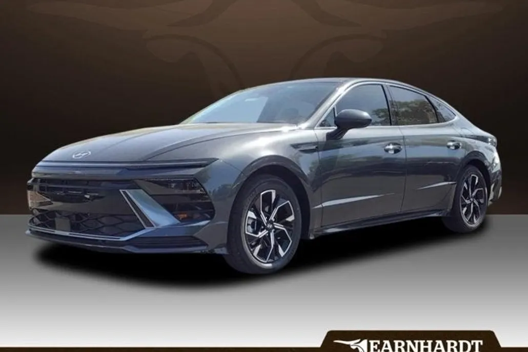2025 Hyundai Sonata SEL photo 1