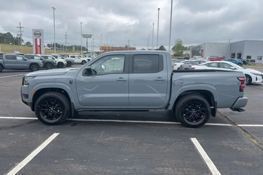 2026 Nissan Frontier SV photo 1