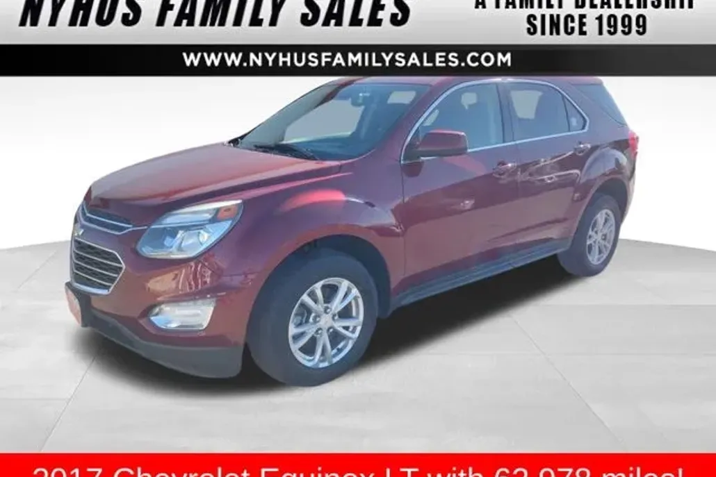 2017 Chevrolet Equinox LT photo 1